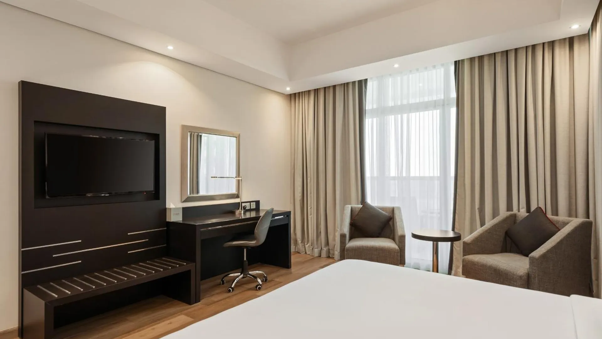 Ramada By Wyndham Dubai Barsha Heights Hotel