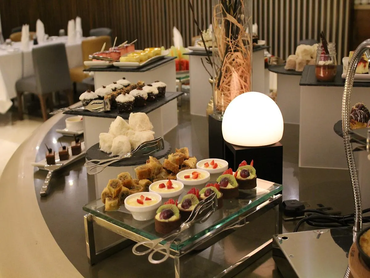 Ramada By Wyndham Dubai Barsha Heights Otel