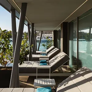https://115-the-strand-suites.hotelssaintjulians.com