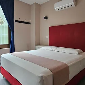 https://rooms-luxury.besthotelstoledo.com