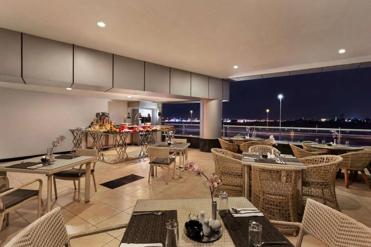 Ramada By Wyndham Dubai Barsha Heights Hotell